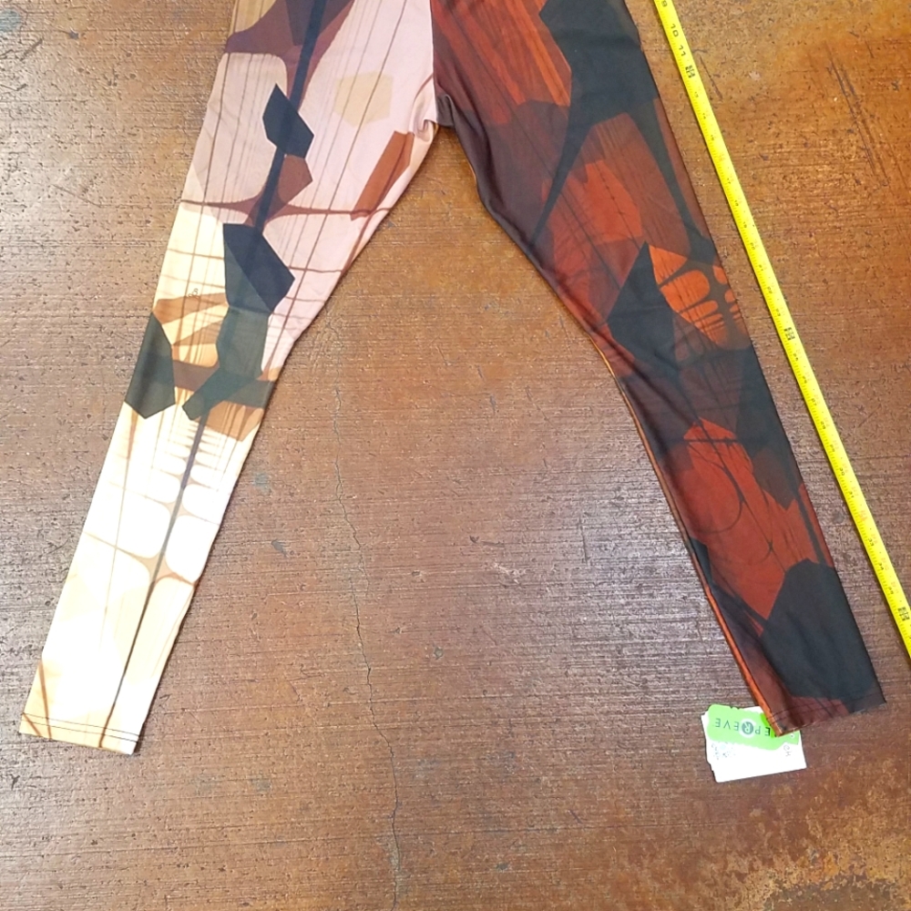 Leggings by @yogiyogawear @repreve size L, browns, gold n beiges